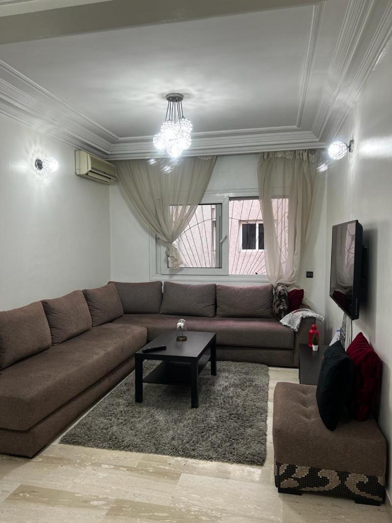 Joli Centre *